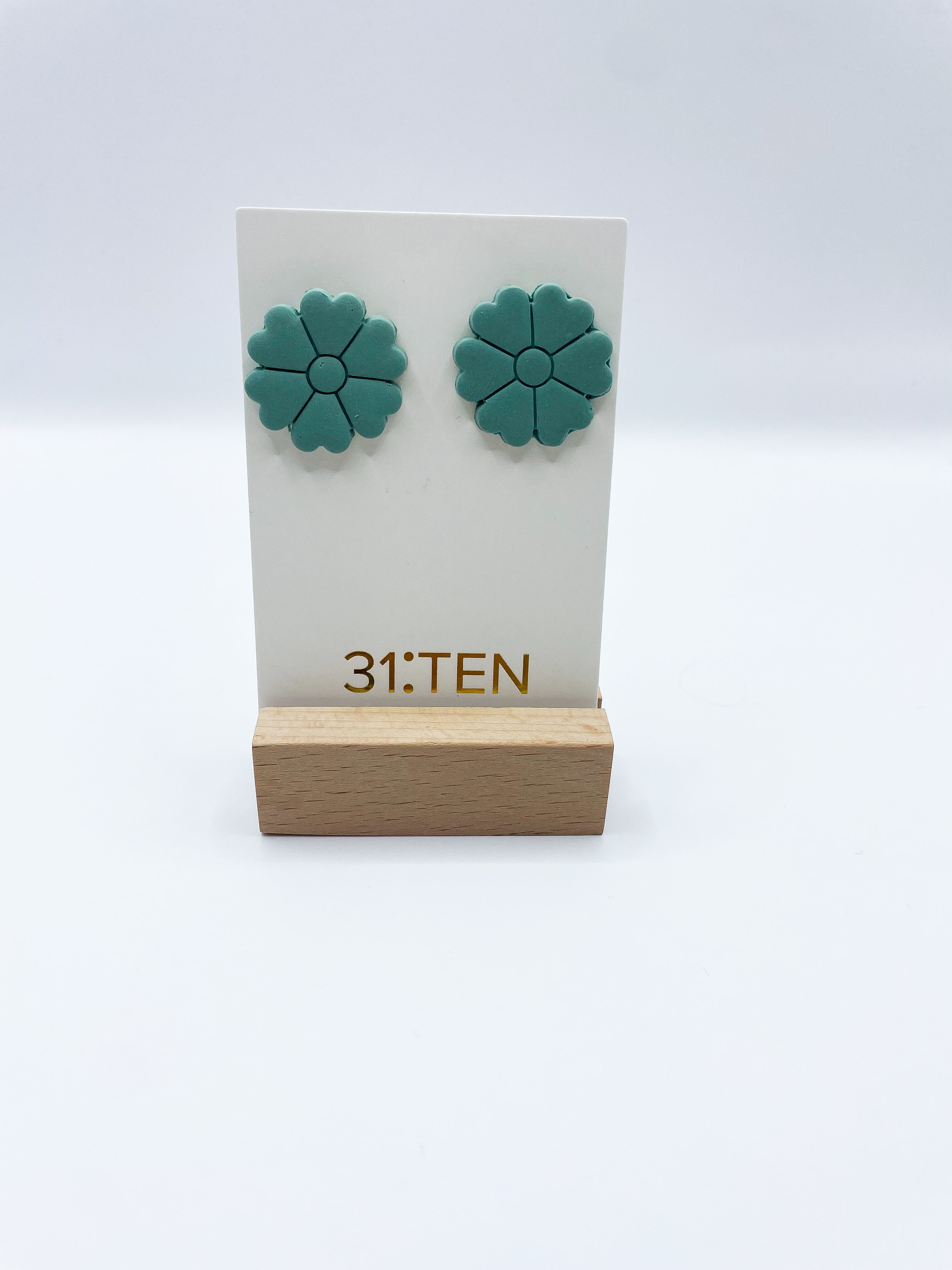 Green Flower Stud